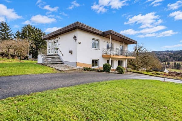 Prodej domu 165 m², pozemek 1.213 m², Zu den Birken 14, Weinbach Prodej domu 165 m², pozemek 1.213 m², Zu den Birken 14, Weinbach