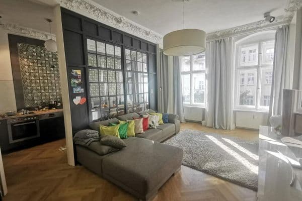 Prodej bytu 4+1 93 m², Berlin, Berlín Prodej bytu 4+1 93 m², Berlin, Berlín