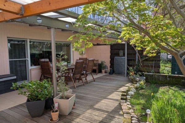 Prodej domu 145 m², pozemek 224 m², Urmitz/Rhein Prodej domu 145 m², pozemek 224 m², Urmitz/Rhein