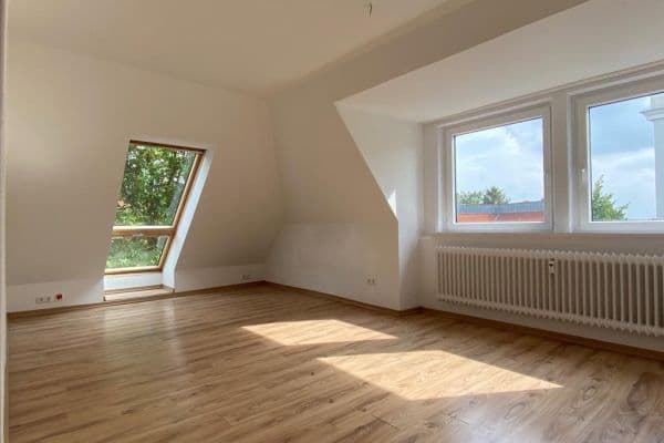 Pronájem bytu 3+1 55 m², Bremerhaven, Bremen Pronájem bytu 3+1 55 m², Bremerhaven, Bremen