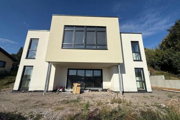 Prodej domu 200 m², pozemek 690 m², Im Tannengarten 9, Hornbach Prodej domu 200 m², pozemek 690 m², Im Tannengarten 9, Hornbach
