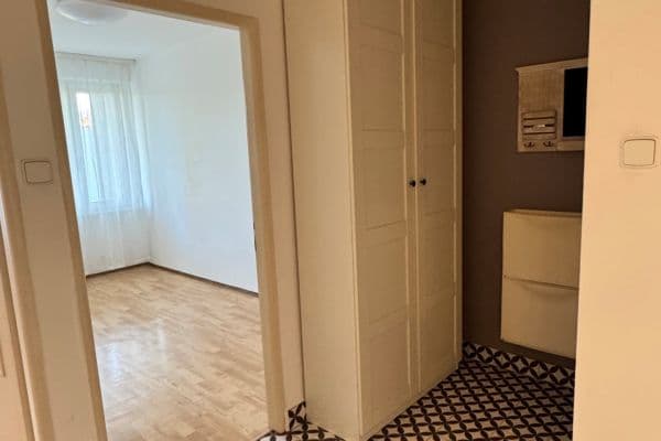 Pronájem bytu 2+kk 43 m², Evropská, Praha Pronájem bytu 2+kk 43 m², Evropská, Praha