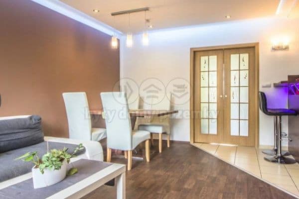 Pronájem bytu 4+kk 70 m², V Lázních, Jesenice (okres Praha-Západ) Pronájem bytu 4+kk 70 m², V Lázních, Jesenice (okres Praha-Západ)
