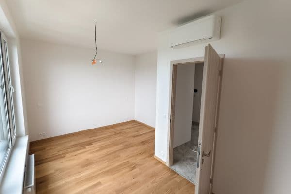 Prodej bytu 5+kk 119 m², Veselovského, Praha Prodej bytu 5+kk 119 m², Veselovského, Praha