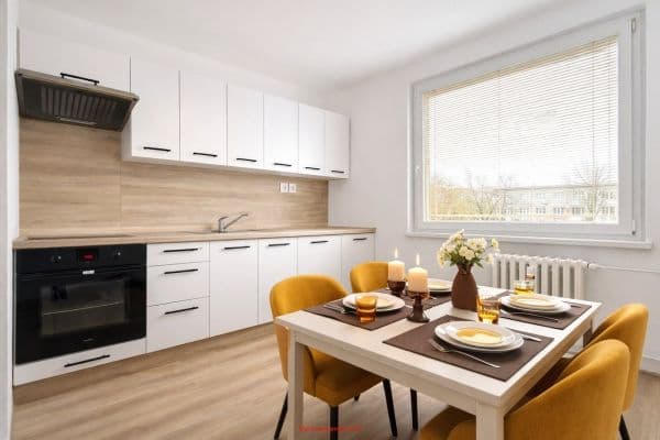Pronájem bytu 3+1 72 m², Závodní, Karviná-Nové Město Pronájem bytu 3+1 72 m², Závodní, Karviná-Nové Město