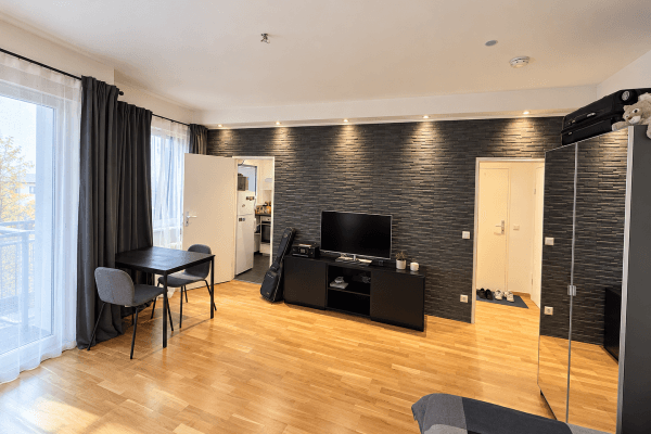 Pronájem bytu 1+1 34 m², Friedrichsruher Straße. 35, Berlin, Berlín Pronájem bytu 1+1 34 m², Friedrichsruher Straße. 35, Berlin, Berlín
