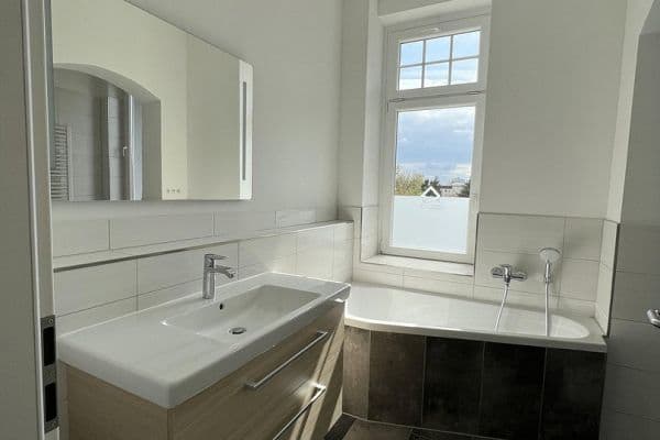 Pronájem bytu 4+1 120 m², Markgrafenstrasse 4, Magdeburg, Sasko-Anhaltsko Pronájem bytu 4+1 120 m², Markgrafenstrasse 4, Magdeburg, Sasko-Anhaltsko