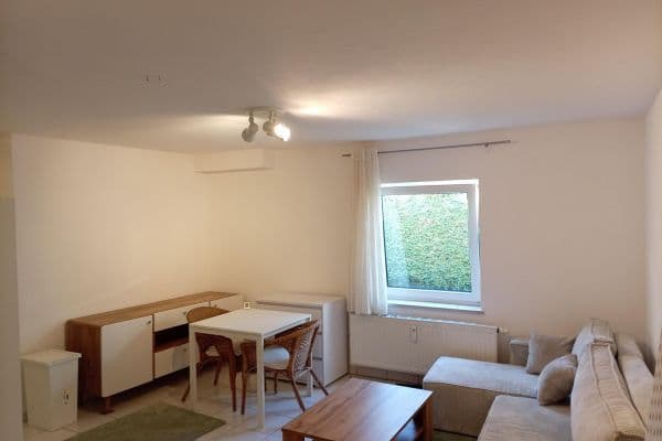 Pronájem bytu 1+1 37 m², Spechtweg 3, Vaterstetten, Bavorsko Pronájem bytu 1+1 37 m², Spechtweg 3, Vaterstetten, Bavorsko