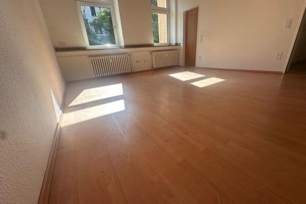Pronájem bytu 1+1 38 m², Wuppertal, Severní Porýní-Vestfálsko Pronájem bytu 1+1 38 m², Wuppertal, Severní Porýní-Vestfálsko