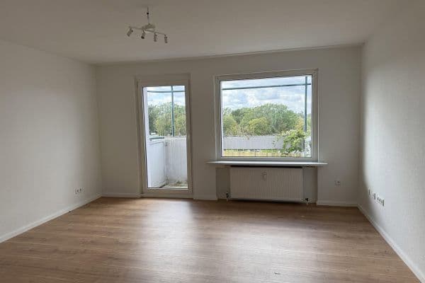 Pronájem bytu 3+1 75 m², An der Wallburg 97, Bergisch Gladbach Pronájem bytu 3+1 75 m², An der Wallburg 97, Bergisch Gladbach