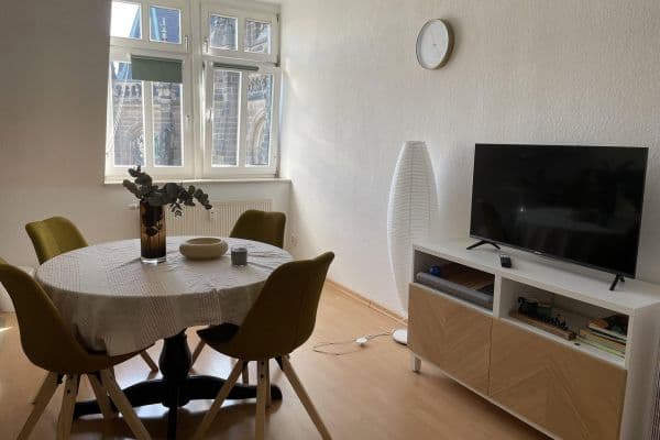 Pronájem bytu 2+1 71 m², Riemannstrasse 28, Leipzig, Sasko Pronájem bytu 2+1 71 m², Riemannstrasse 28, Leipzig, Sasko