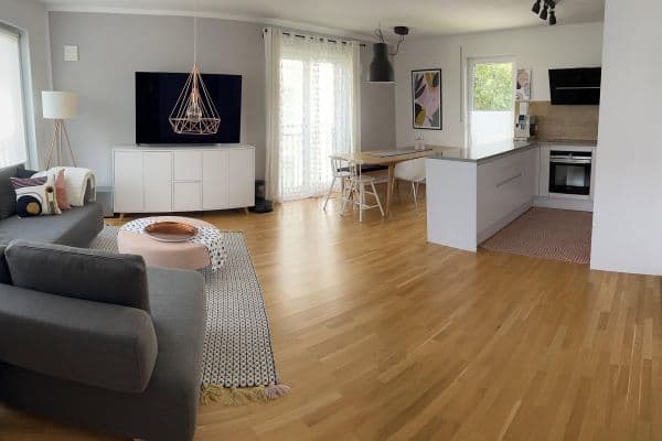 Pronájem bytu 4+1 122 m², Neukeferloh, Bavorsko Pronájem bytu 4+1 122 m², Neukeferloh, Bavorsko