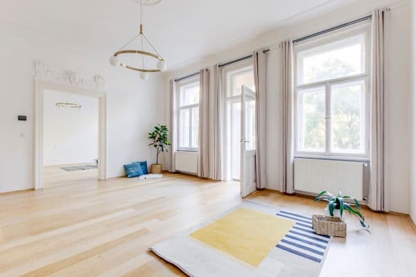 Pronájem bytu 2+kk 53 m², Kaizlovy sady, Praha Pronájem bytu 2+kk 53 m², Kaizlovy sady, Praha