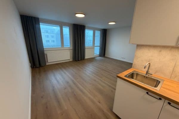 Pronájem bytu 1+kk 39 m², Šmolíkova, Praha Pronájem bytu 1+kk 39 m², Šmolíkova, Praha