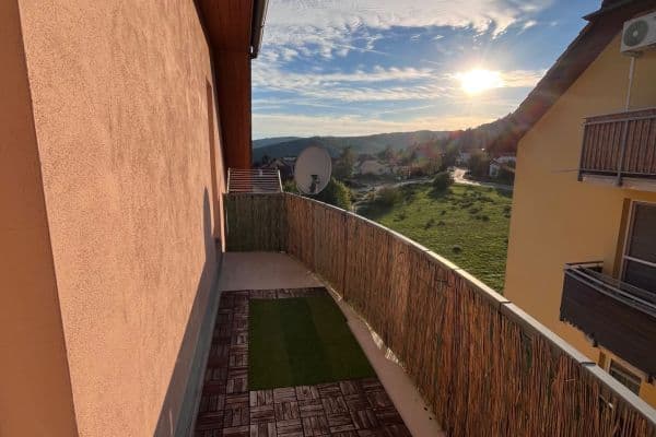 Pronájem bytu 2+kk 72 m², Dlouhá, Tišnov Pronájem bytu 2+kk 72 m², Dlouhá, Tišnov