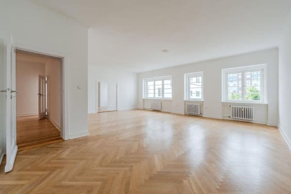 Prodej bytu 4+1 148 m², Düsseldorfer Str. 34, Berlin, Berlín Prodej bytu 4+1 148 m², Düsseldorfer Str. 34, Berlin, Berlín