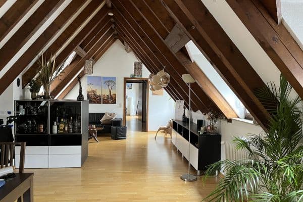 Pronájem bytu 2+1 69 m², Stuttgart Pronájem bytu 2+1 69 m², Stuttgart