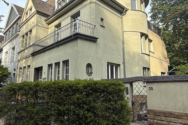 Pronájem bytu 2+1 50 m², Maria-Theresia-Allee 35, Aachen Pronájem bytu 2+1 50 m², Maria-Theresia-Allee 35, Aachen