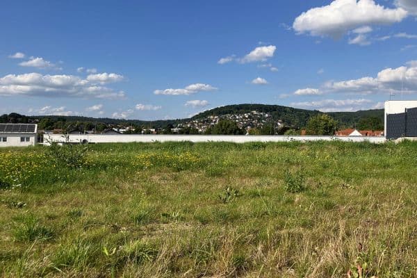 Prodej pozemku 1.395 m², Büdingen Prodej pozemku 1.395 m², Büdingen