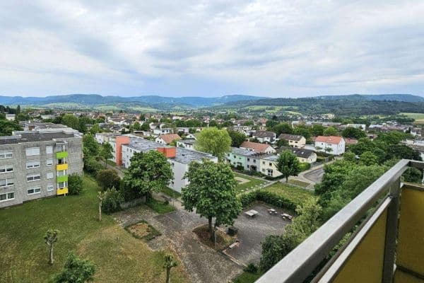 Pronájem bytu 3+1 85 m², Schwäbisch Gmünd, Bádensko-Württembersko Pronájem bytu 3+1 85 m², Schwäbisch Gmünd, Bádensko-Württembersko