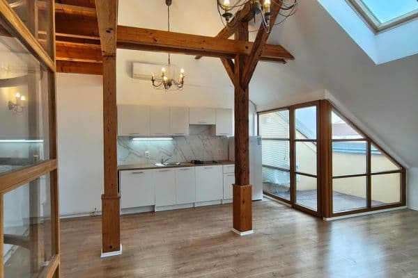 Pronájem bytu 3+kk 104 m², Chlumčanského, Praha Pronájem bytu 3+kk 104 m², Chlumčanského, Praha