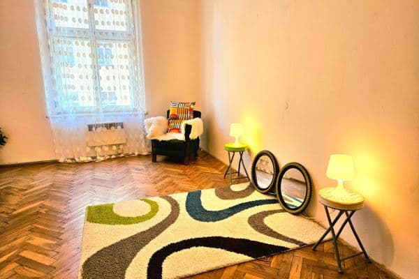 Pronájem bytu 2+1 65 m², Krásova, Praha Pronájem bytu 2+1 65 m², Krásova, Praha