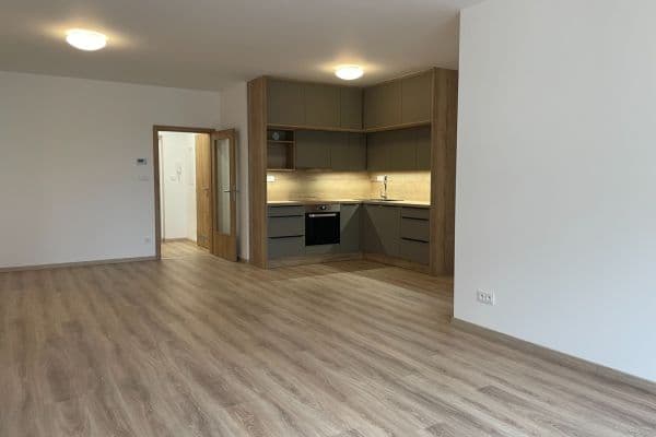 Pronájem bytu 2+kk 65 m², U Sportovní školy, Pardubice, Pardubický kraj Pronájem bytu 2+kk 65 m², U Sportovní školy, Pardubice, Pardubický kraj