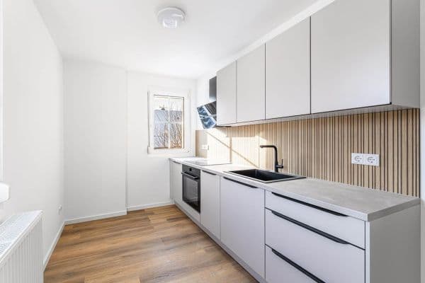 Pronájem bytu 2+1 49 m², Moritzbergstraße 32, Nürnberg Pronájem bytu 2+1 49 m², Moritzbergstraße 32, Nürnberg