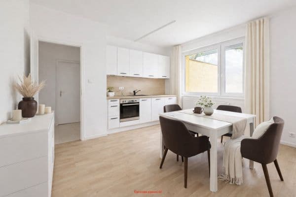 Pronájem bytu 1+kk 30 m², Jaroslava Vrchlického, Karviná-Nové Město Pronájem bytu 1+kk 30 m², Jaroslava Vrchlického, Karviná-Nové Město