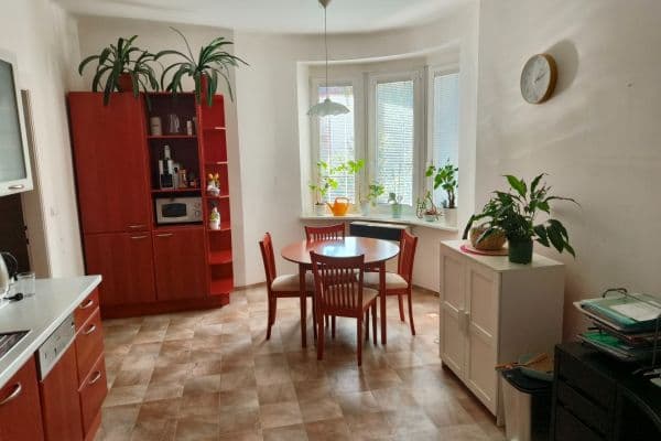 Pronájem bytu 1+1 43 m², Špitálská, Praha Pronájem bytu 1+1 43 m², Špitálská, Praha