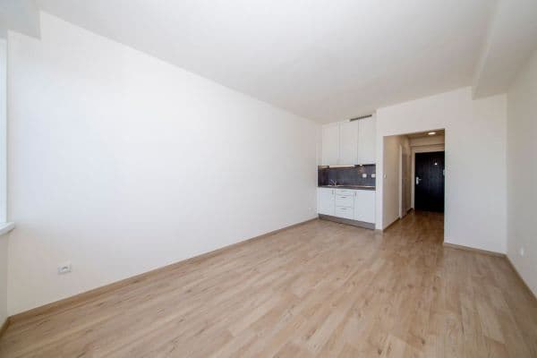 Pronájem bytu 1+kk 27 m², Peroutkova, Praha Pronájem bytu 1+kk 27 m², Peroutkova, Praha