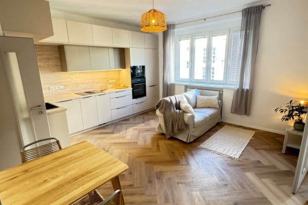 Prodej bytu 2+kk 48 m², Nad Kajetánkou, Praha Prodej bytu 2+kk 48 m², Nad Kajetánkou, Praha