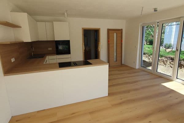Pronájem domu 130 m², pozemek 300 m², Türkenfeld, Bavorsko Pronájem domu 130 m², pozemek 300 m², Türkenfeld, Bavorsko