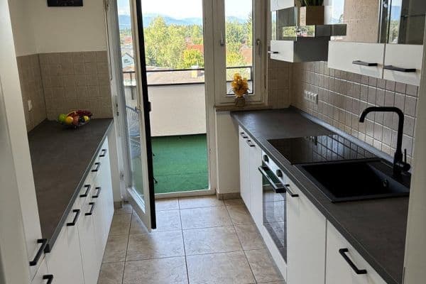Prodej bytu 3+1 86 m², Johannisplatz 2, Geretsried, Bavorsko Prodej bytu 3+1 86 m², Johannisplatz 2, Geretsried, Bavorsko