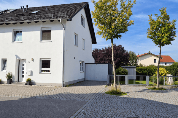 Prodej domu 153 m², pozemek 343 m², Landshut Prodej domu 153 m², pozemek 343 m², Landshut