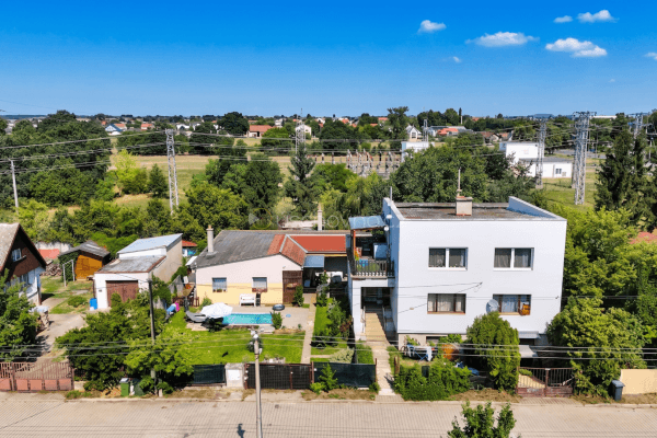 Prodej domu 326 m², pozemek 800 m², U Rozvodny, Neratovice Prodej domu 326 m², pozemek 800 m², U Rozvodny, Neratovice