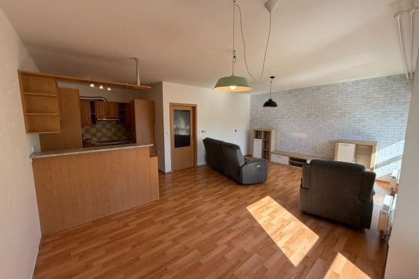 Pronájem bytu 4+kk 100 m², Chlumova, Jihlava, Kraj Vysočina Pronájem bytu 4+kk 100 m², Chlumova, Jihlava, Kraj Vysočina