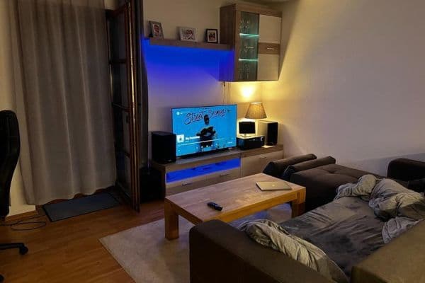 Pronájem bytu 1+1 30 m², Kaiserslautern, Porýní-Falc Pronájem bytu 1+1 30 m², Kaiserslautern, Porýní-Falc