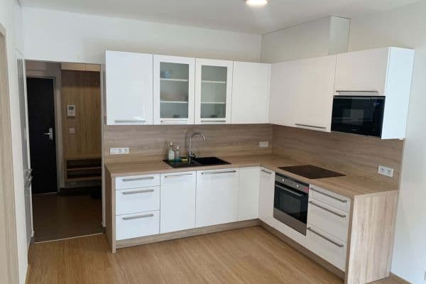 Pronájem bytu 2+kk 48 m², Pod Kavalírkou, Praha Pronájem bytu 2+kk 48 m², Pod Kavalírkou, Praha