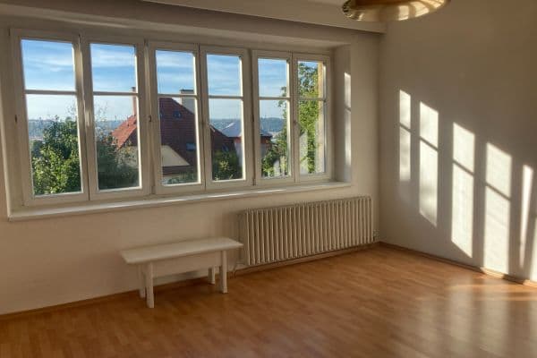 Pronájem bytu 2+1 92 m², Pod Klaudiánkou, Praha Pronájem bytu 2+1 92 m², Pod Klaudiánkou, Praha