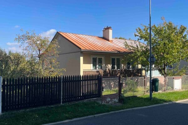 Prodej domu 104 m², pozemek 896 m², Lesní, Lány Prodej domu 104 m², pozemek 896 m², Lesní, Lány