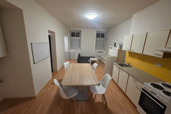 Pronájem bytu 3+kk 51 m², Hlavní, Panenské Břežany Pronájem bytu 3+kk 51 m², Hlavní, Panenské Břežany