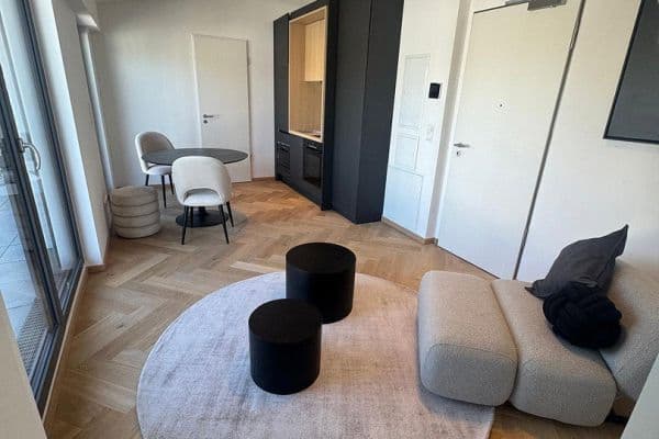 Pronájem bytu 2+1 44 m², Herbigstrasse 33, München, Bavorsko Pronájem bytu 2+1 44 m², Herbigstrasse 33, München, Bavorsko