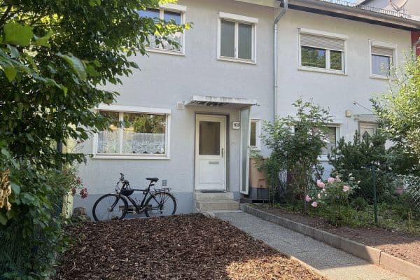 Prodej domu 88 m², pozemek 214 m², Fohrenbühlerstraße 103, Sindelfingen Prodej domu 88 m², pozemek 214 m², Fohrenbühlerstraße 103, Sindelfingen