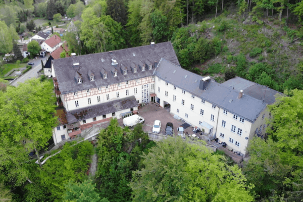 Prodej domu 2.500 m², pozemek 33.600 m², hartenstein Prodej domu 2.500 m², pozemek 33.600 m², hartenstein