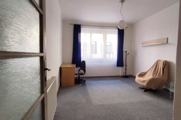Pronájem bytu 2+1 55 m², Tomkova, Hradec Králové Pronájem bytu 2+1 55 m², Tomkova, Hradec Králové