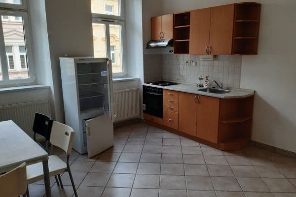 Pronájem bytu 1+1 40 m², Mozartova, Praha Pronájem bytu 1+1 40 m², Mozartova, Praha