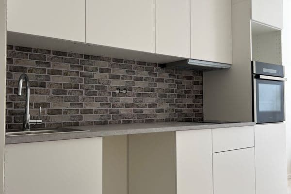 Pronájem bytu 1+kk 35 m², Českobrodská, Praha Pronájem bytu 1+kk 35 m², Českobrodská, Praha