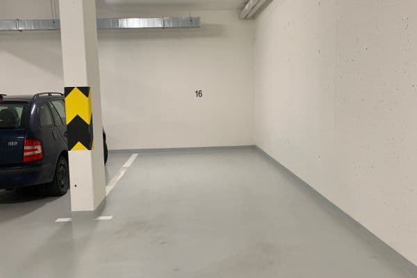Pronájem garáže 12 m², Na Komořsku, Praha Pronájem garáže 12 m², Na Komořsku, Praha