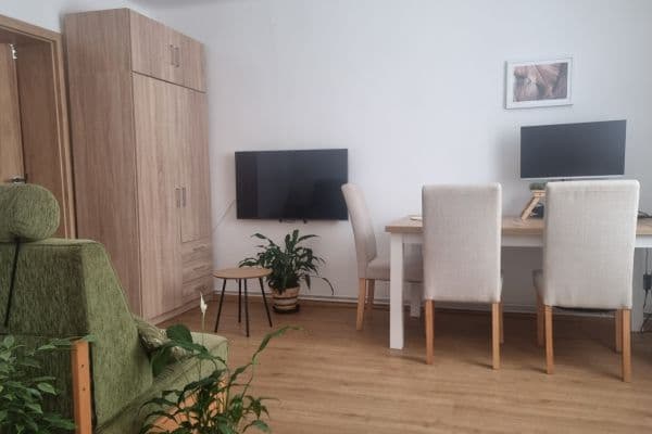 Pronájem bytu 3+kk 53 m², Komenského, Trutnov, Královéhradecký kraj Pronájem bytu 3+kk 53 m², Komenského, Trutnov, Královéhradecký kraj